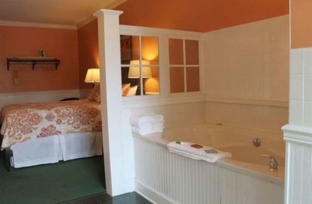 ميلووكي County Clare Inn المظهر الخارجي الصورة
