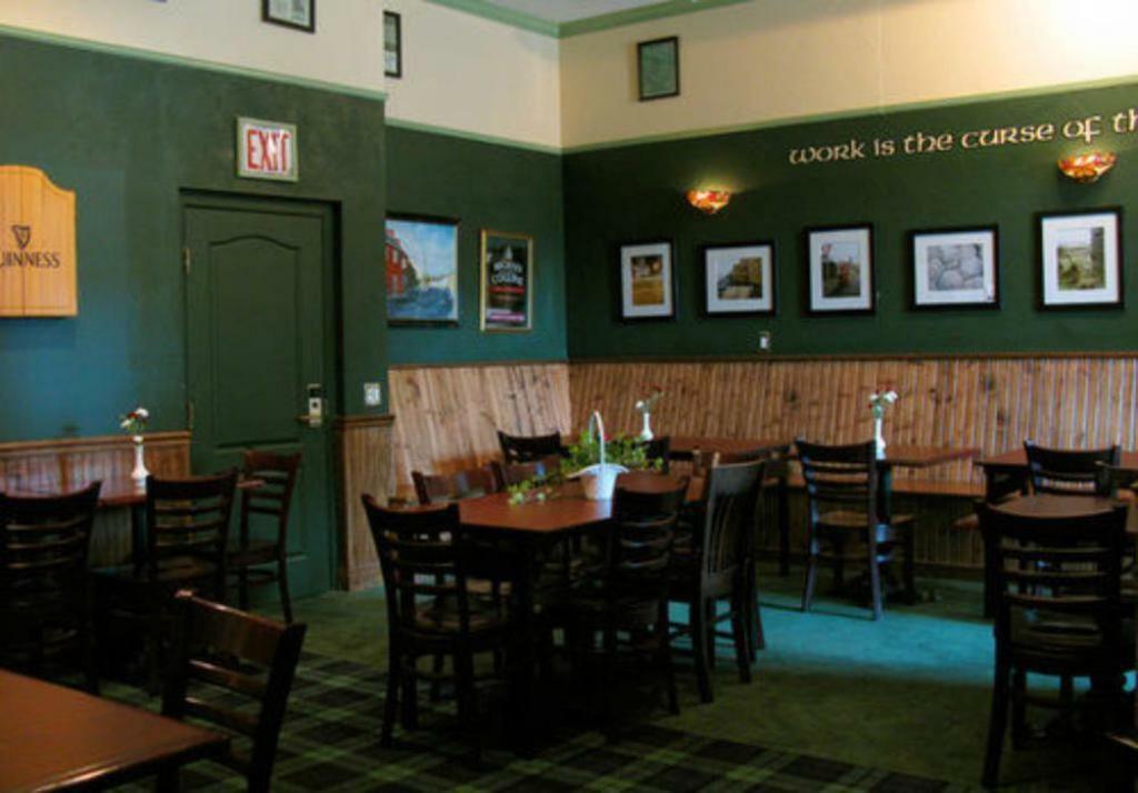 ميلووكي County Clare Inn المظهر الخارجي الصورة